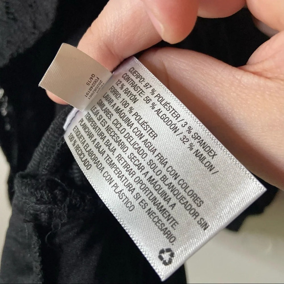 Lace Midi / Mini Dress Black Sleeveless Pleated Open Back Dress Size Small Event - Picture 11 of 13